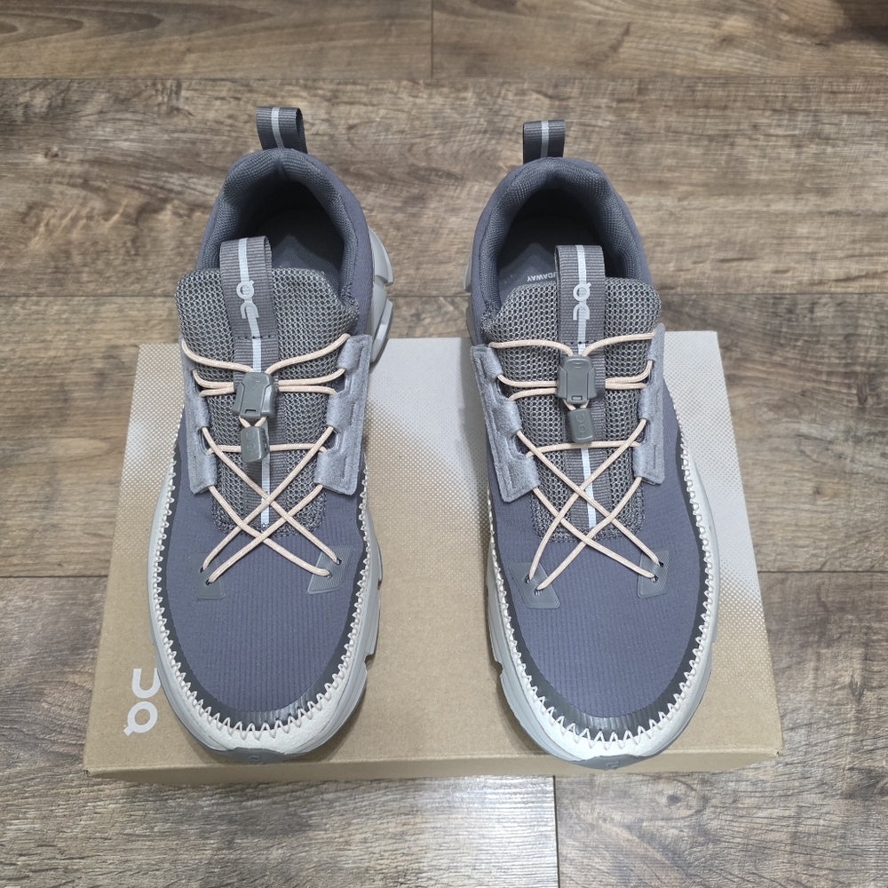 On Cloud cloudway sneaker women's size 8.5 (Run Small) - Picture 6 of 13